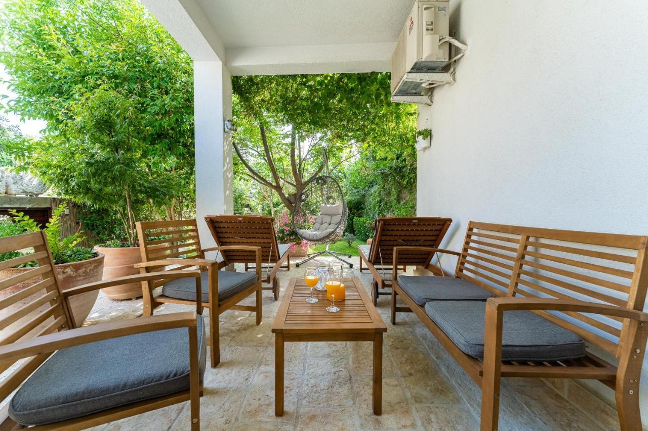 Apartments Juraj Petrcane Exterior photo